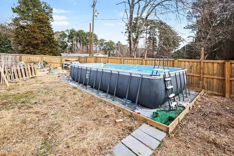 1609 Spring Lane Sanford NC 27330