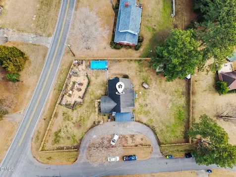 1609 Spring Lane Sanford NC 27330
