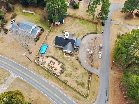 1609 Spring Lane Sanford NC 27330