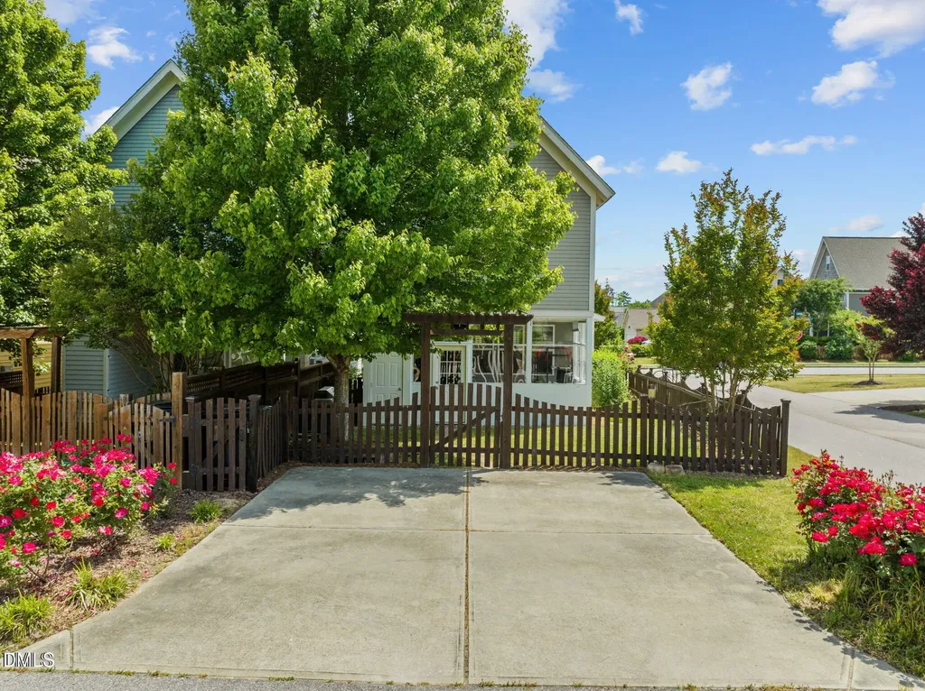 41 N Serenity Hill Circle Chapel Hill NC 27516