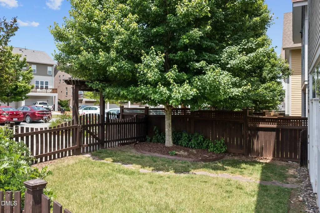 41 N Serenity Hill Circle Chapel Hill NC 27516