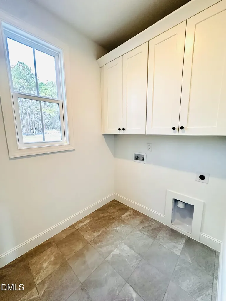 213 W Maple Avenue Holly Springs NC 27540