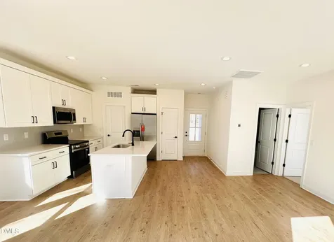 213 W Maple Avenue Holly Springs NC 27540