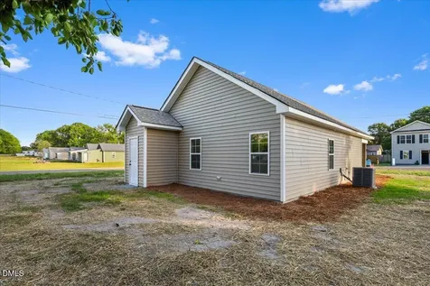 509 E Harnett Street Dunn NC 28334