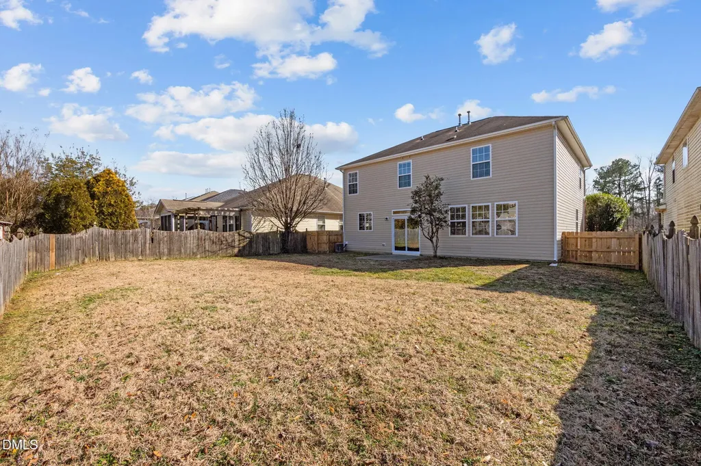 238 Larktree Lane Fuquay Varina NC 27526