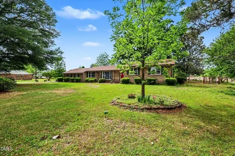 875 Wynn Road Clinton NC 28328