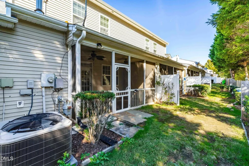 2522 Spring Oaks Way Raleigh NC 27614
