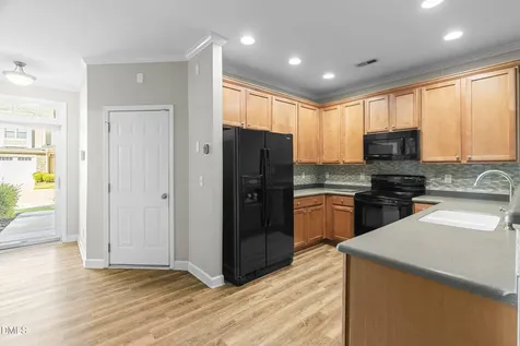2522 Spring Oaks Way Raleigh NC 27614