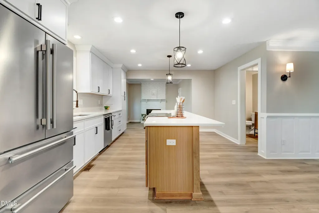 1609 Falls Court Raleigh NC 27615