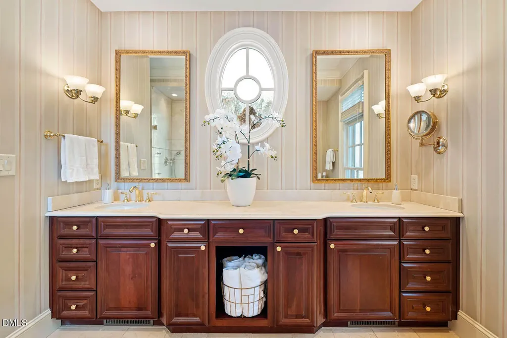 50131 Manly Chapel Hill NC 27517