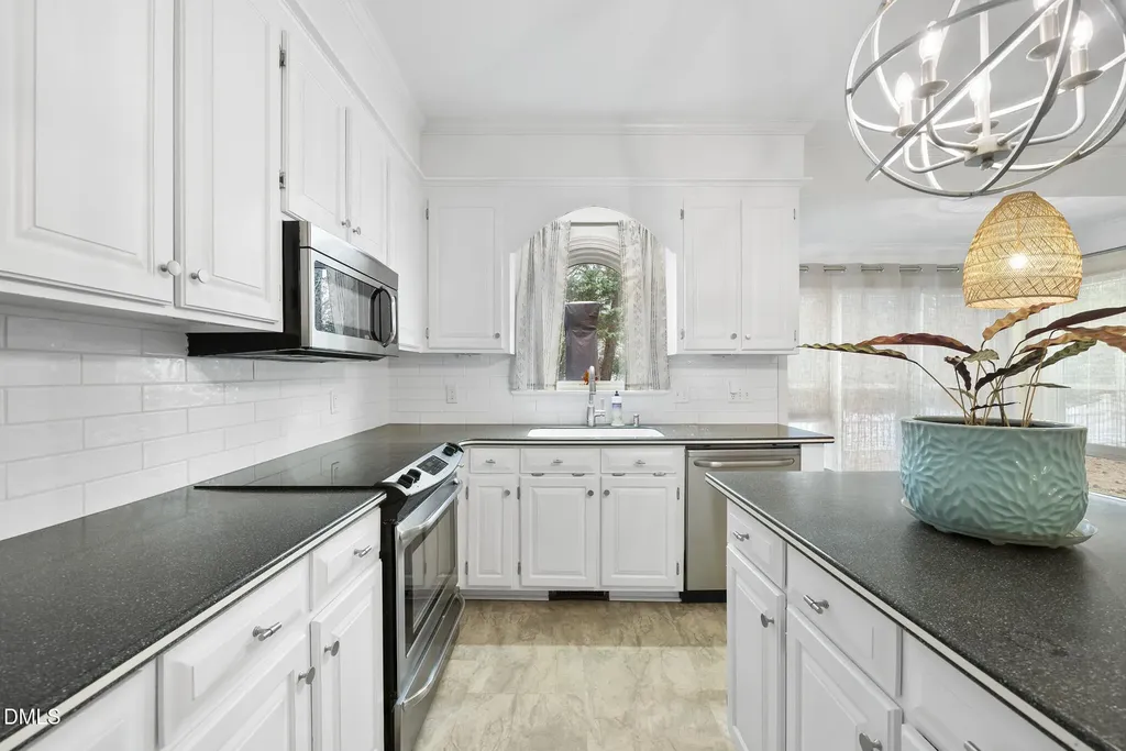 8705 Chatterleigh Circle Raleigh NC 27615