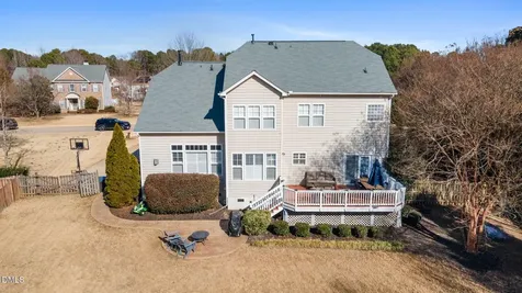 5516 Colonial Oaks Drive Apex NC 27539