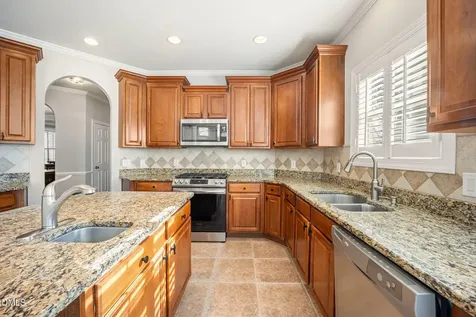 5516 Colonial Oaks Drive Apex NC 27539