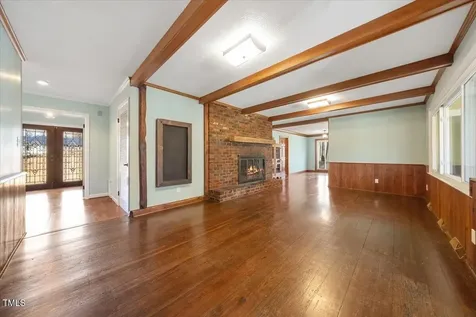 513 W Glendale Street Siler City NC 27344