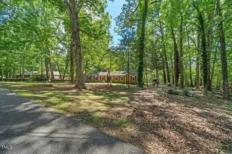 513 W Glendale Street Siler City NC 27344