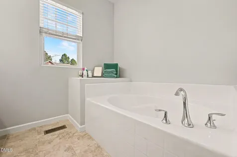 905 Saratoga Drive Durham NC 27704