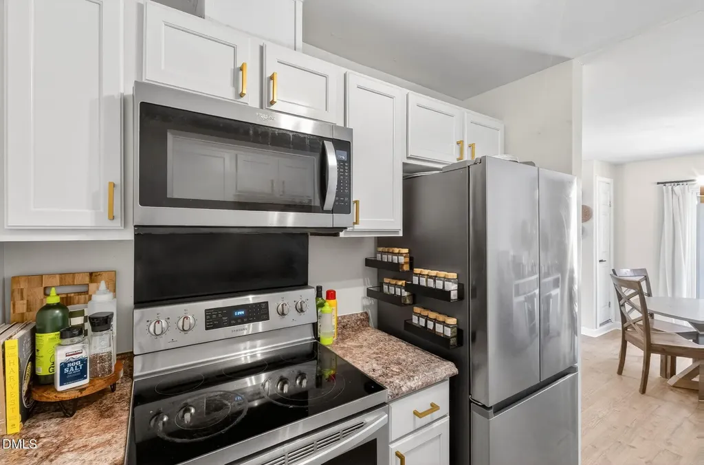 2708 Plainsfield Circle Raleigh NC 27610