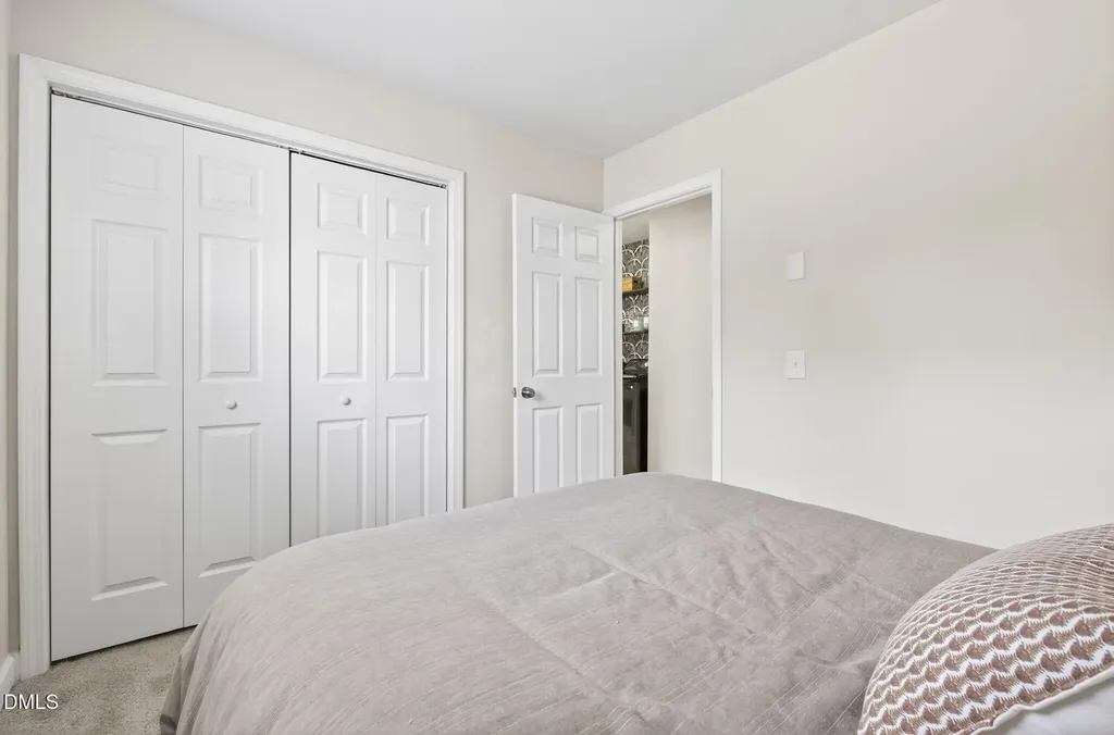 2708 Plainsfield Circle Raleigh NC 27610