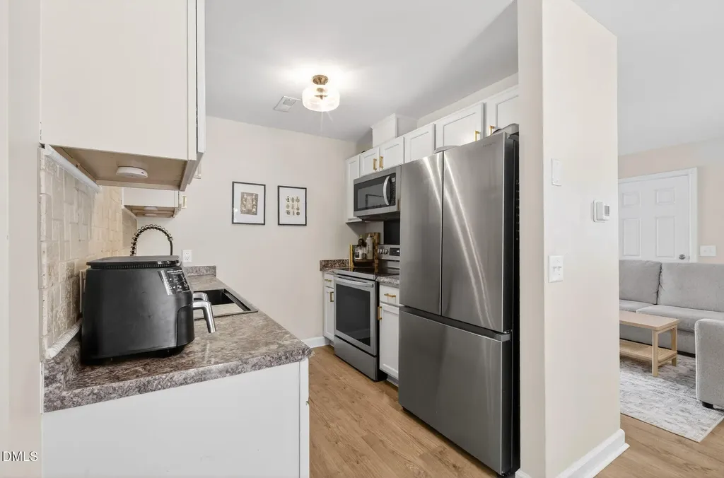 2708 Plainsfield Circle Raleigh NC 27610