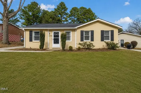 2708 Plainsfield Circle Raleigh NC 27610