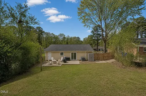 2708 Plainsfield Circle Raleigh NC 27610
