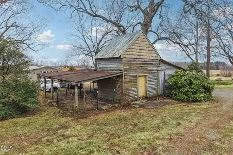 11741 Nc Highway 150 Reidsville NC 27320