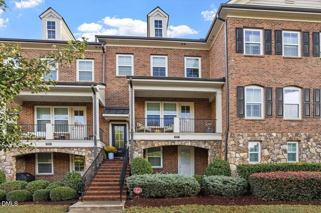 887 Wake Towne Drive Raleigh NC 27609