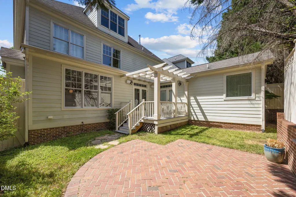 302 Jewell Drive Chapel Hill NC 27516