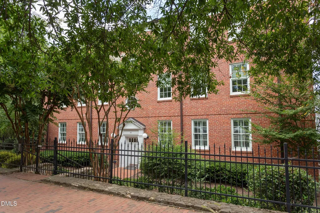 213 E Franklin Street Chapel Hill NC 27514