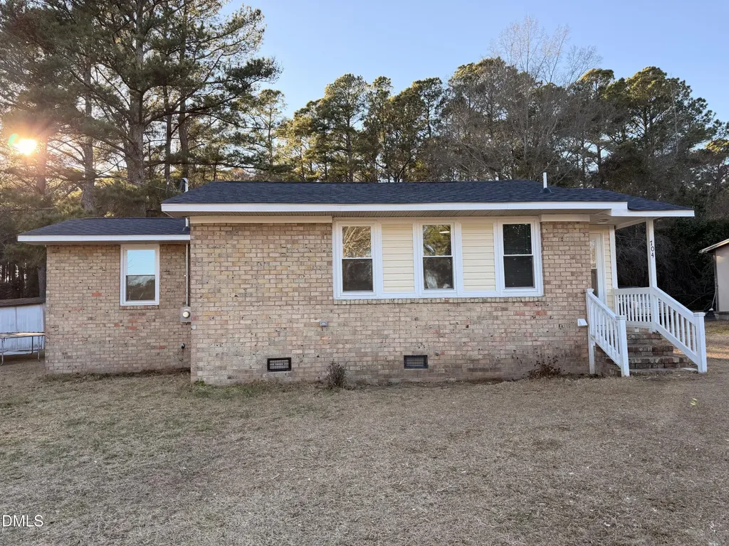 704 N 16th Street Erwin NC 28339