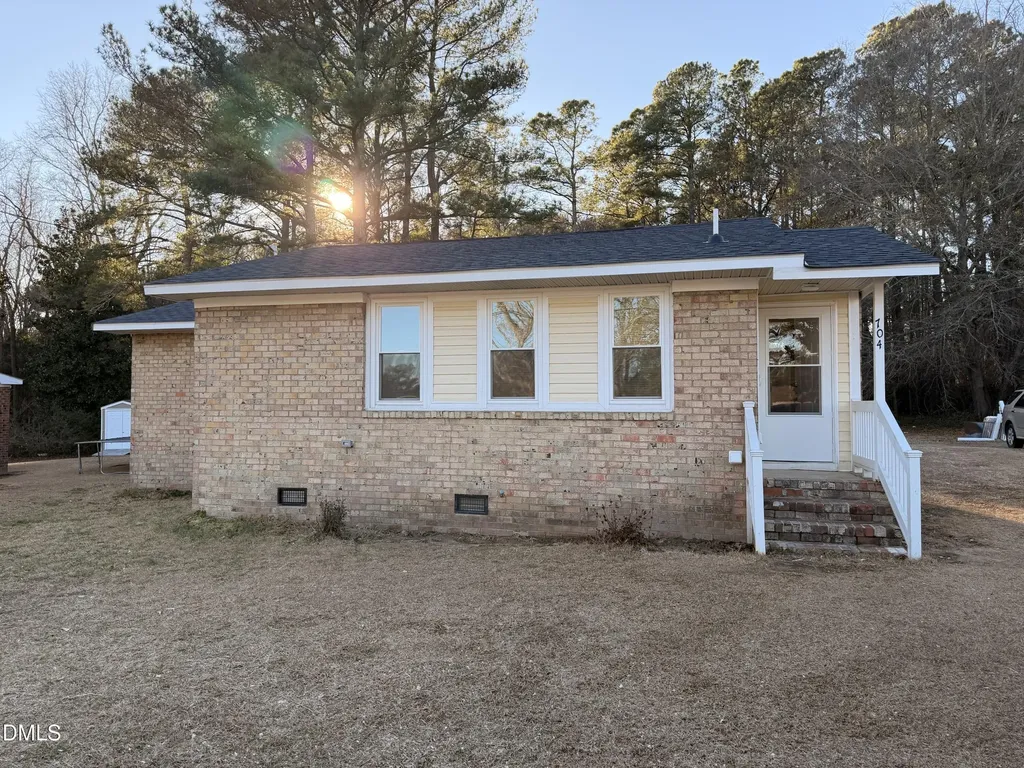 704 N 16th Street Erwin NC 28339
