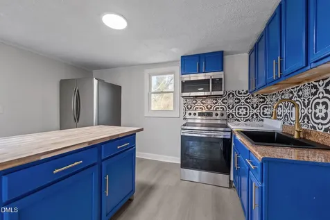 512 Glovinia Street Asheboro NC 27203