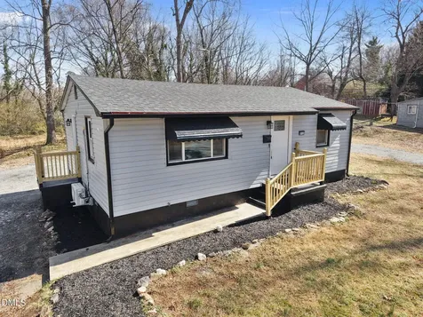 512 Glovinia Street Asheboro NC 27203