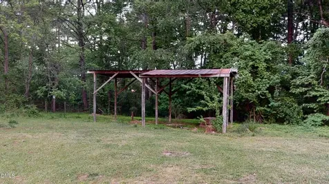 3610 Hawkins Sanford NC 27330
