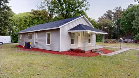 3610 Hawkins Sanford NC 27330