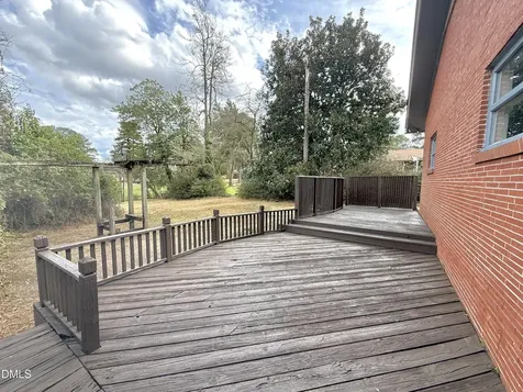 106 Carolina Avenue Williamston NC 27892
