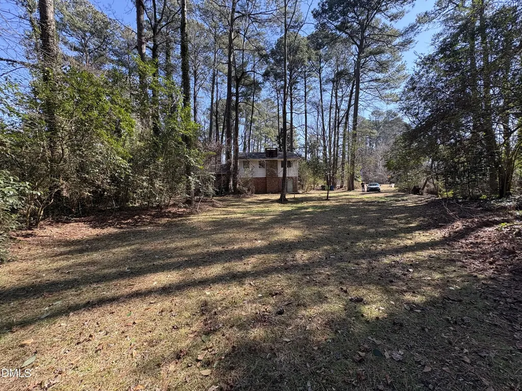824 Ravenwood Drive Raleigh NC 27606