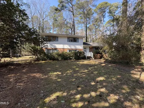 824 Ravenwood Drive Raleigh NC 27606