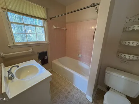 824 Ravenwood Drive Raleigh NC 27606
