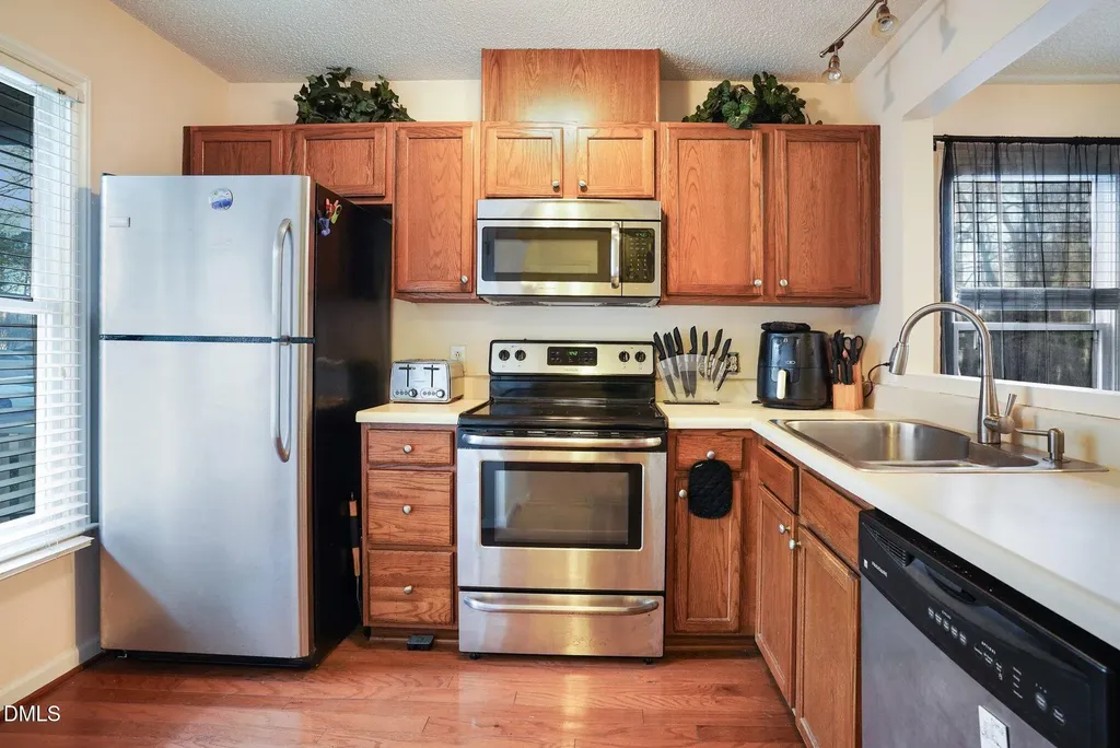 1502 Oakland Hills Way Raleigh NC 27604