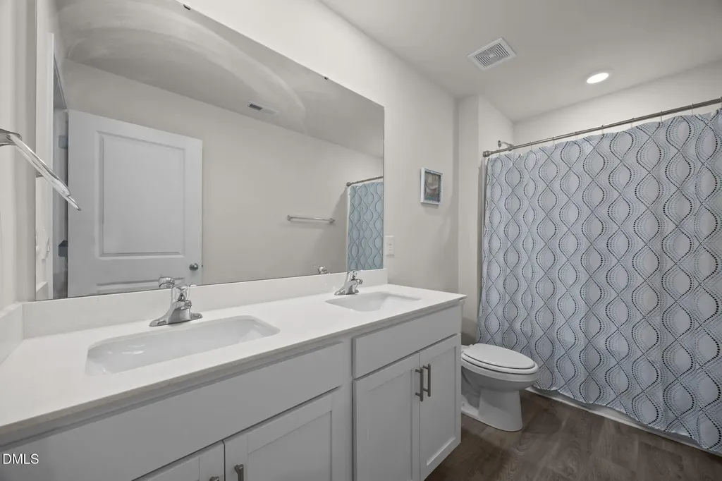2527 Lily Drive Haw River NC 27258