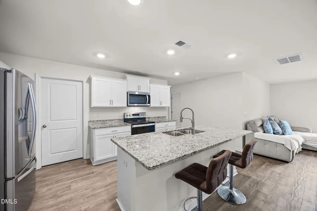 2527 Lily Drive Haw River NC 27258