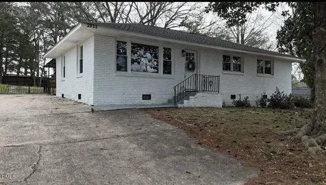 3933 Village Drive Fayetteville NC 28304