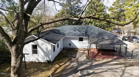 3933 Village Drive Fayetteville NC 28304