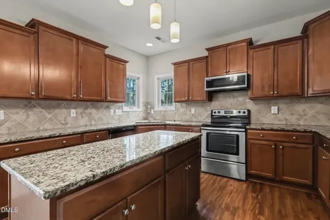 726 Sun Road Aberdeen NC 28315