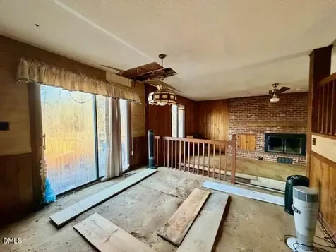 6998 Us 421 S Bear Creek NC 27207
