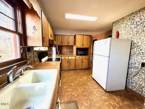 6998 Us 421 S Bear Creek NC 27207