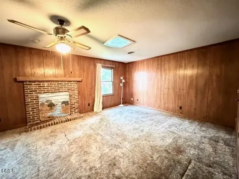 6998 Us 421 S Bear Creek NC 27207