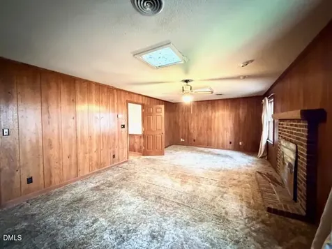 6998 Us 421 S Bear Creek NC 27207