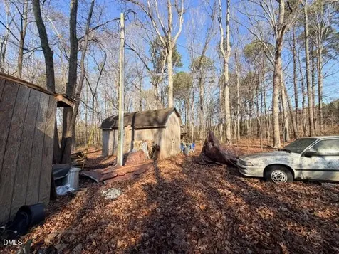 6998 Us 421 S Bear Creek NC 27207
